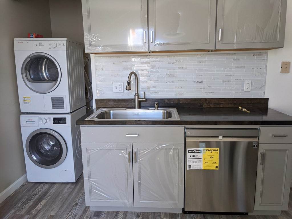 5 Lambert Avenue - Photo 1