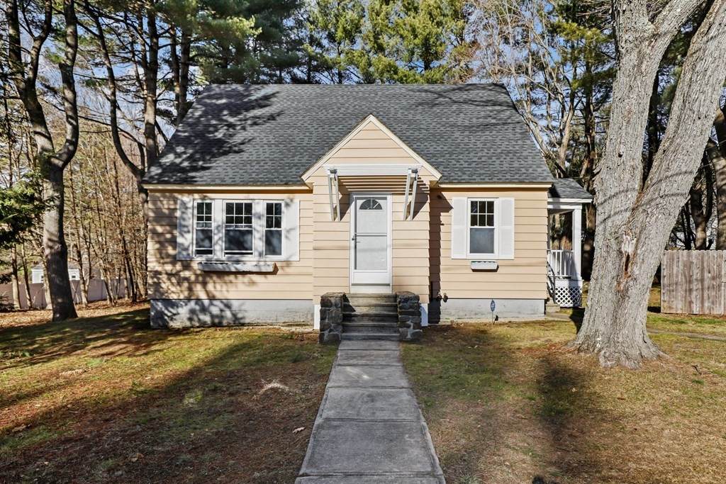 11 Oak St - Photo 1