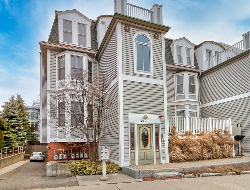 2429 Massachusetts Ave - Photo 1