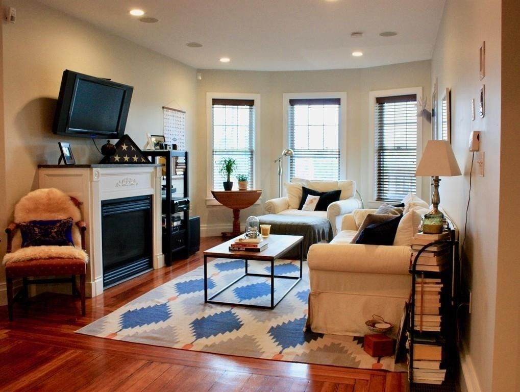 61 Neponset Ave - Photo 1