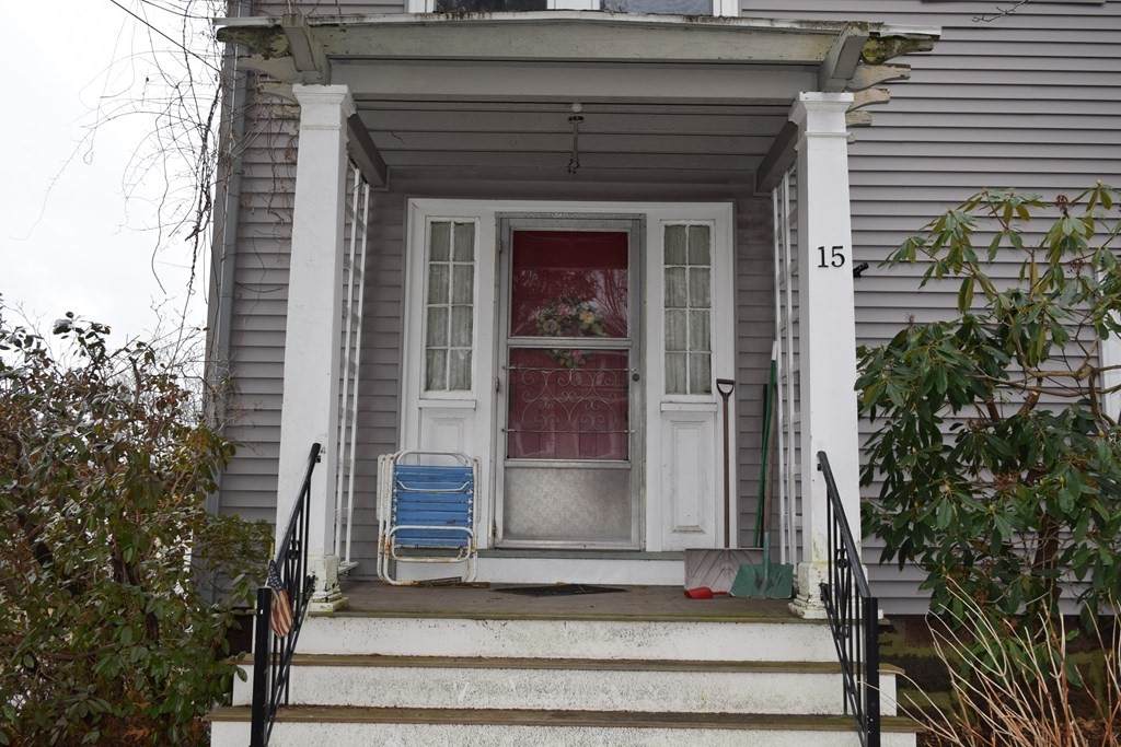 15 Putnam Ave - Photo 1