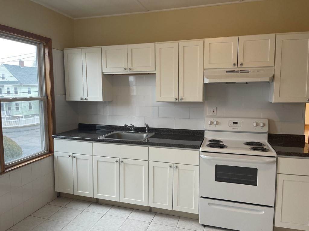 119-121 Federal Ave - Photo 1