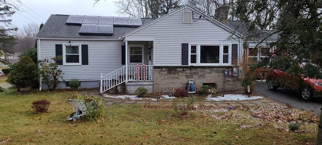 1061 Parker St - Photo 1