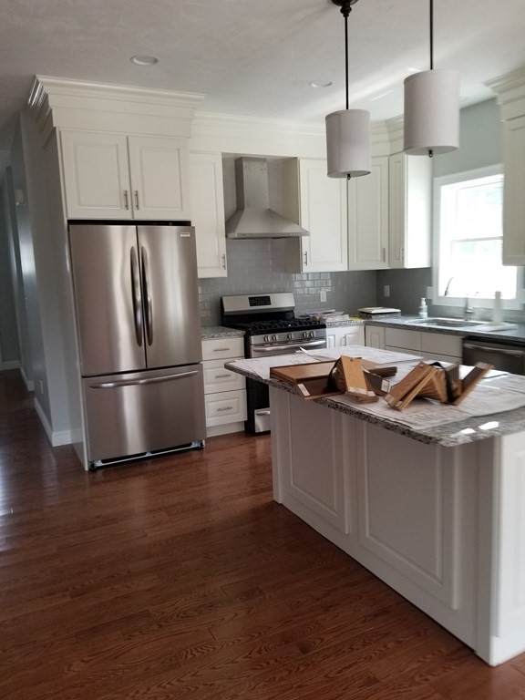 18 Country Club Blvd - Photo 1