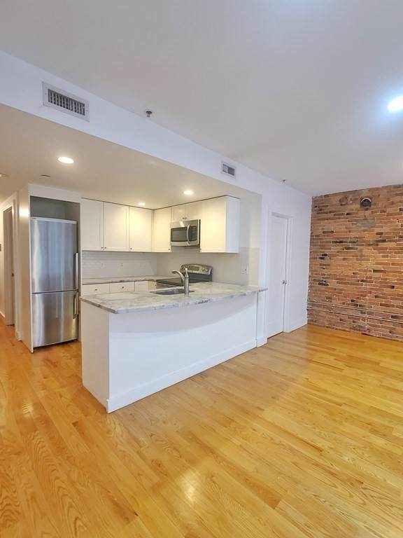 73 Broad St - Photo 1