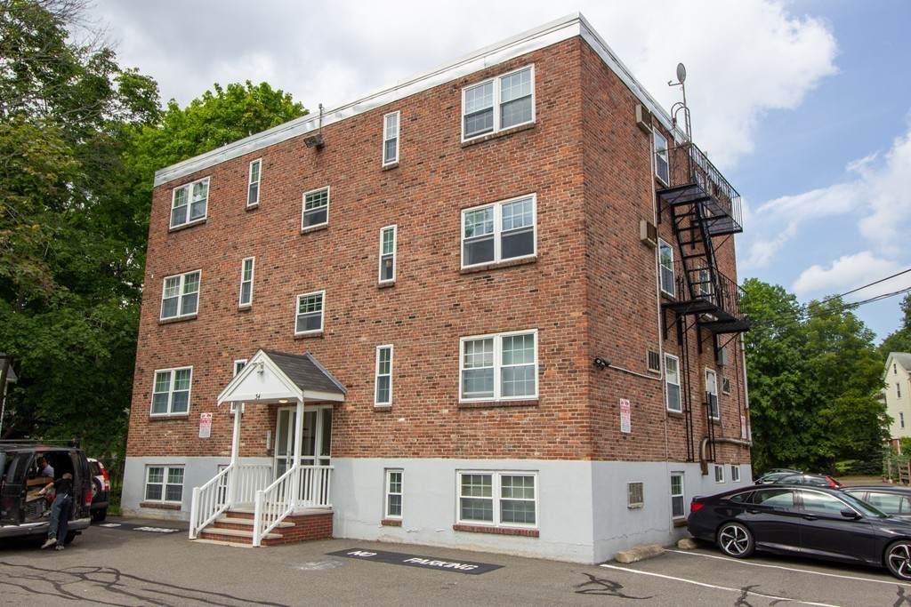 34 Clark St - Photo 1