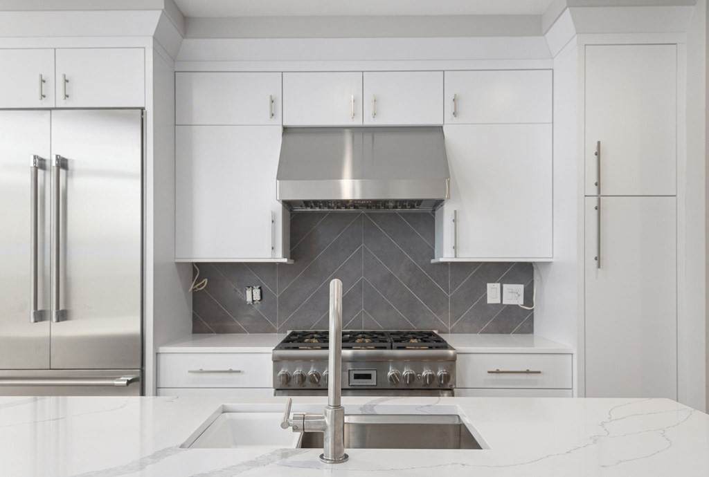 409 East 7th - Photo 1