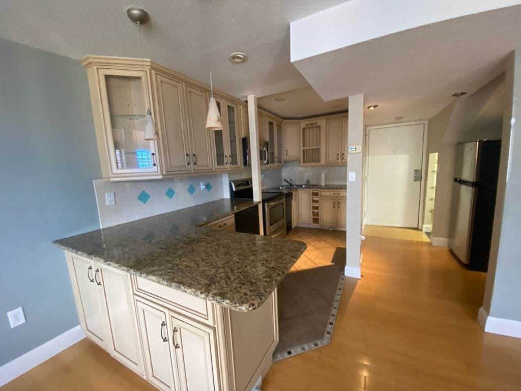 195 Thorndike St - Photo 1