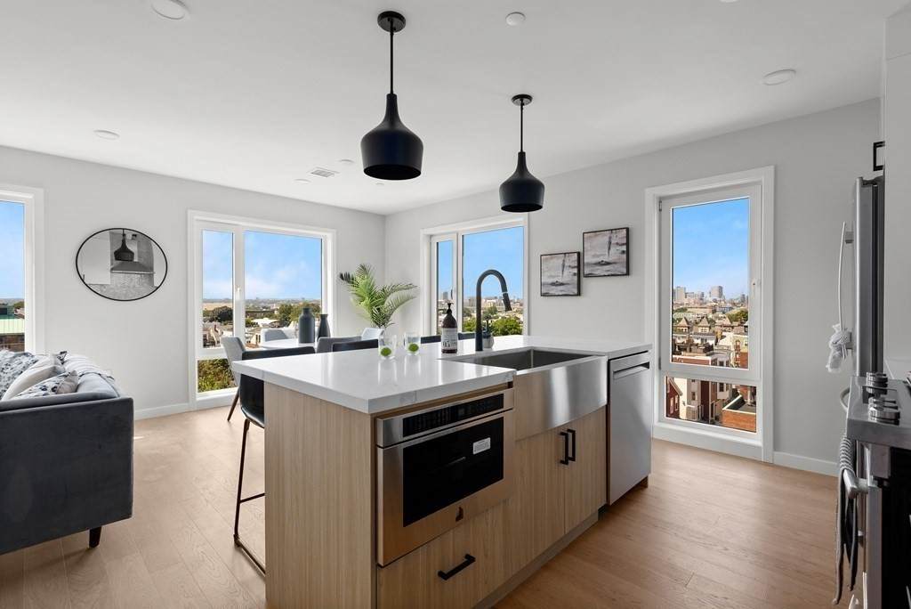457 W Broadway - Photo 1