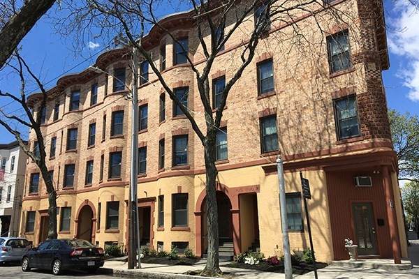 100 Willow St - Photo 1
