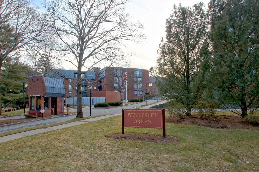 75 Grove Street - Photo 1
