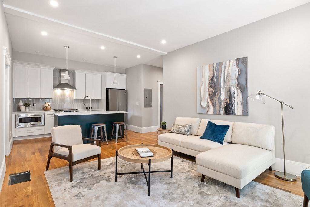 86 Bloomfield - Photo 1