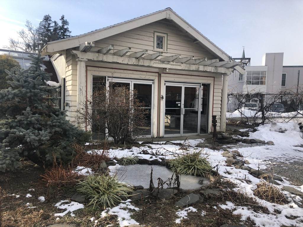 888 Great Plain Avenue - Photo 1