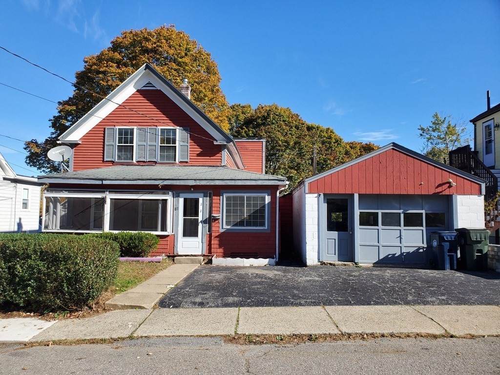 101 Maplewood Ave - Photo 1