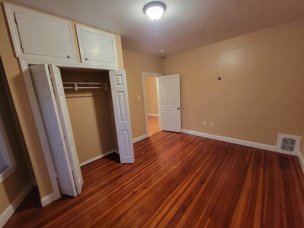 11 Middleton St - Photo 1