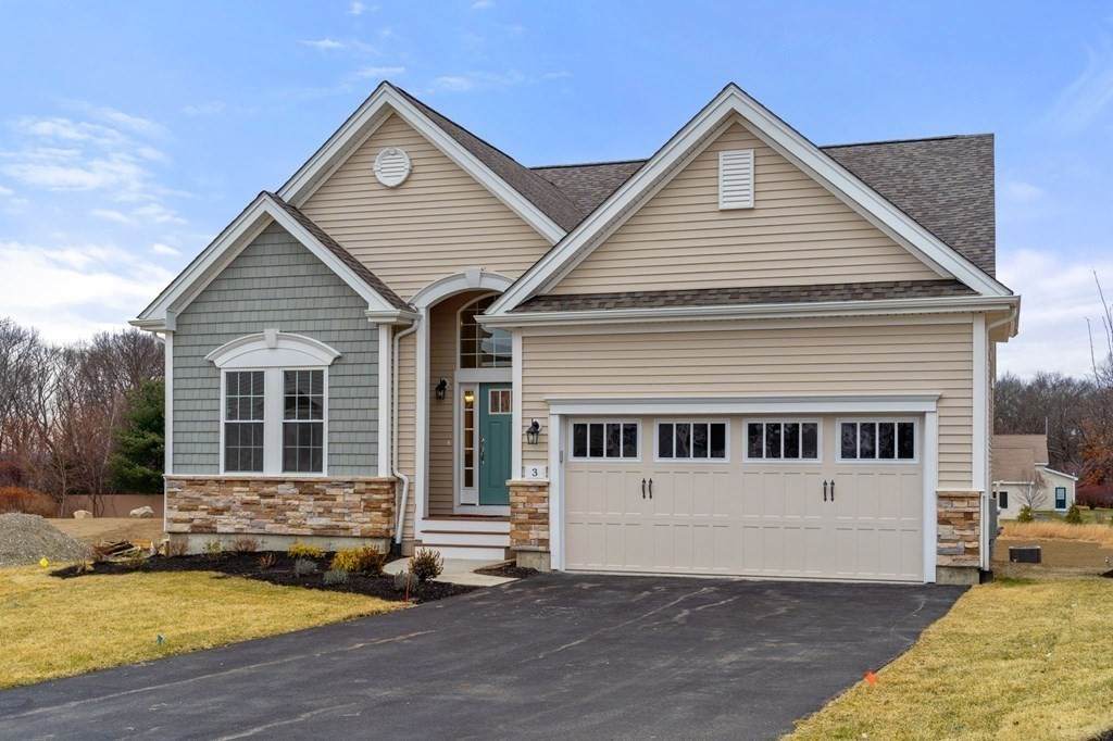 3 Overlook Drive - Photo 1