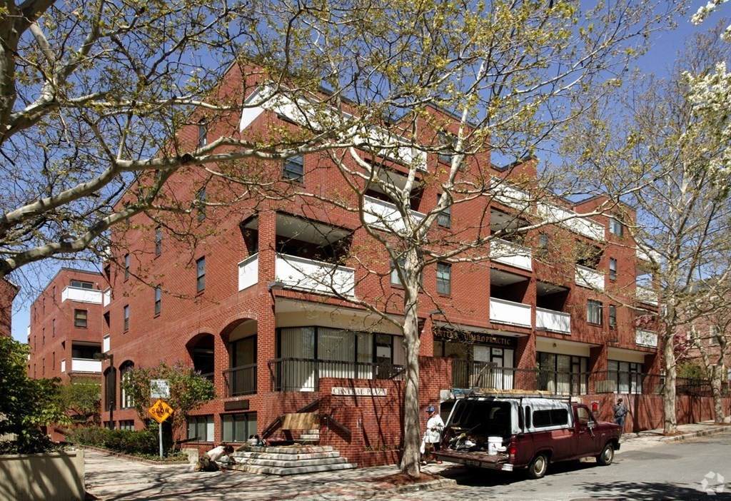 20 Central St - Photo 1
