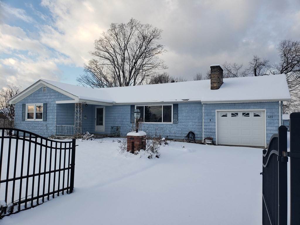 415 Winsor St - Photo 1