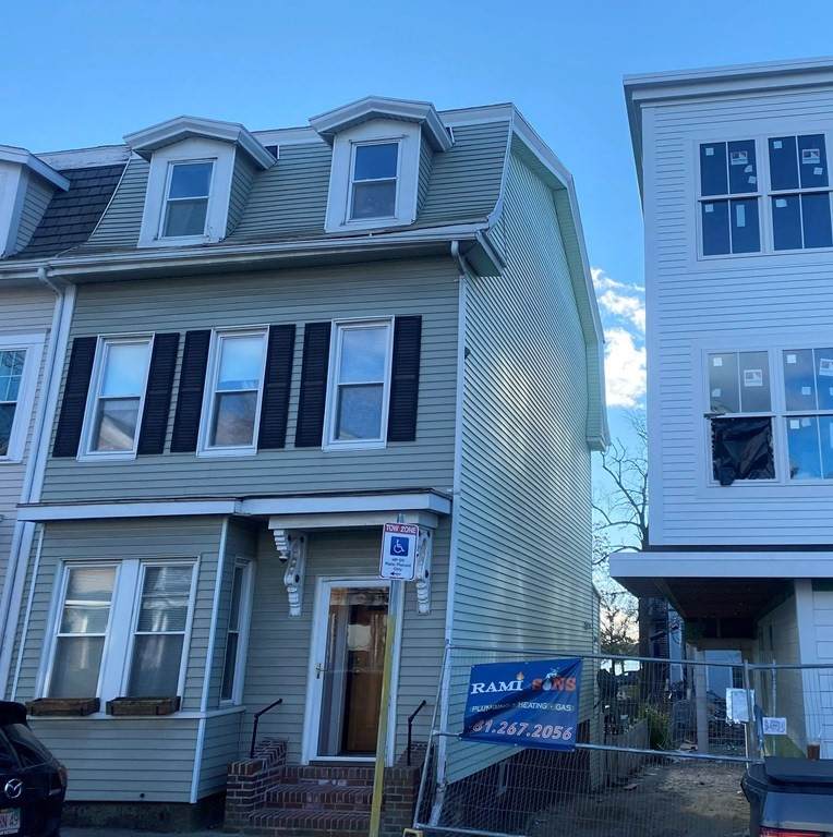 527 E 8th St - Photo 1