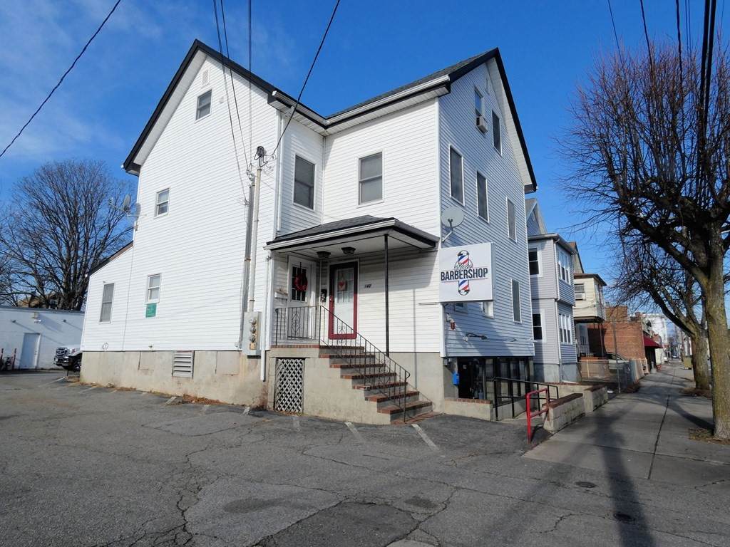 142-144 Highland Ave - Photo 1