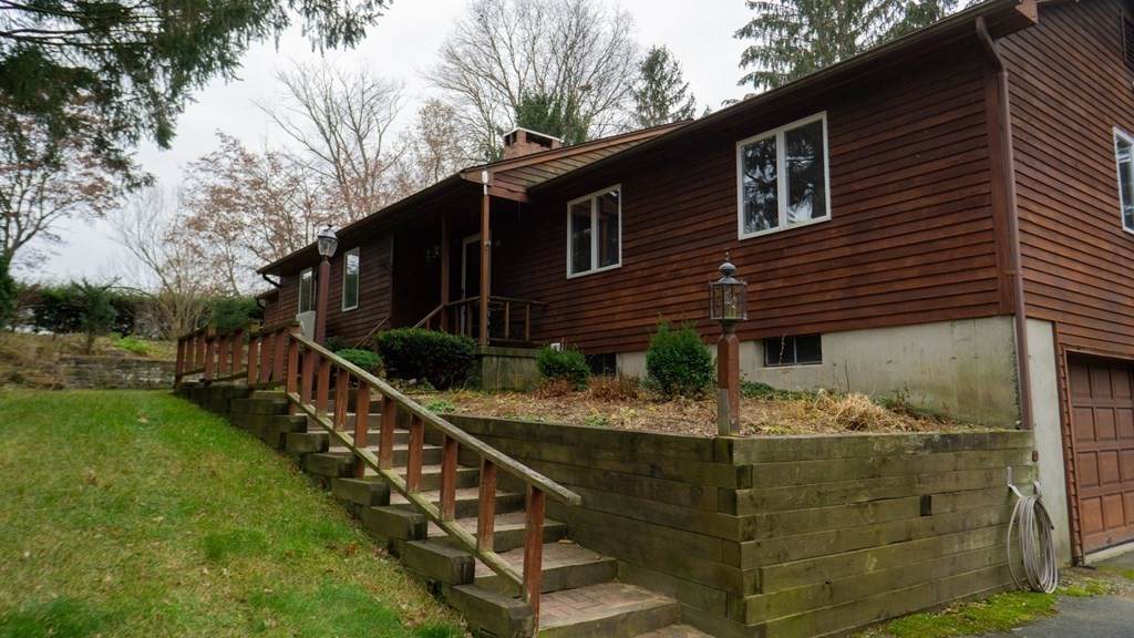 66 Smith Ave - Photo 1
