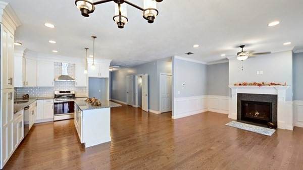 9 Country Club Blvd - Photo 1