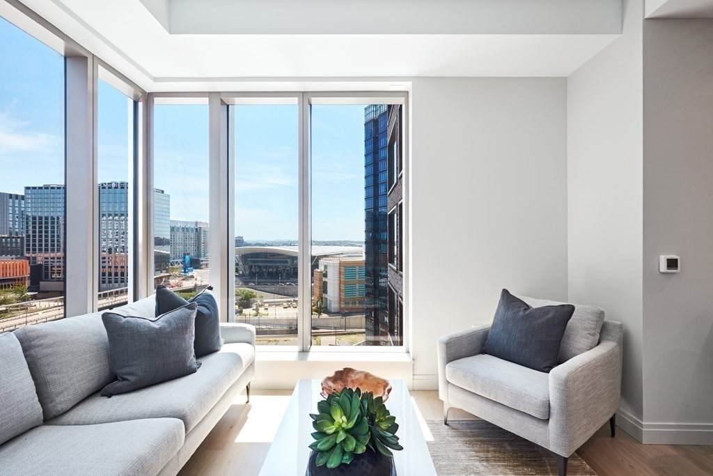 135 Seaport Boulevard - Photo 1