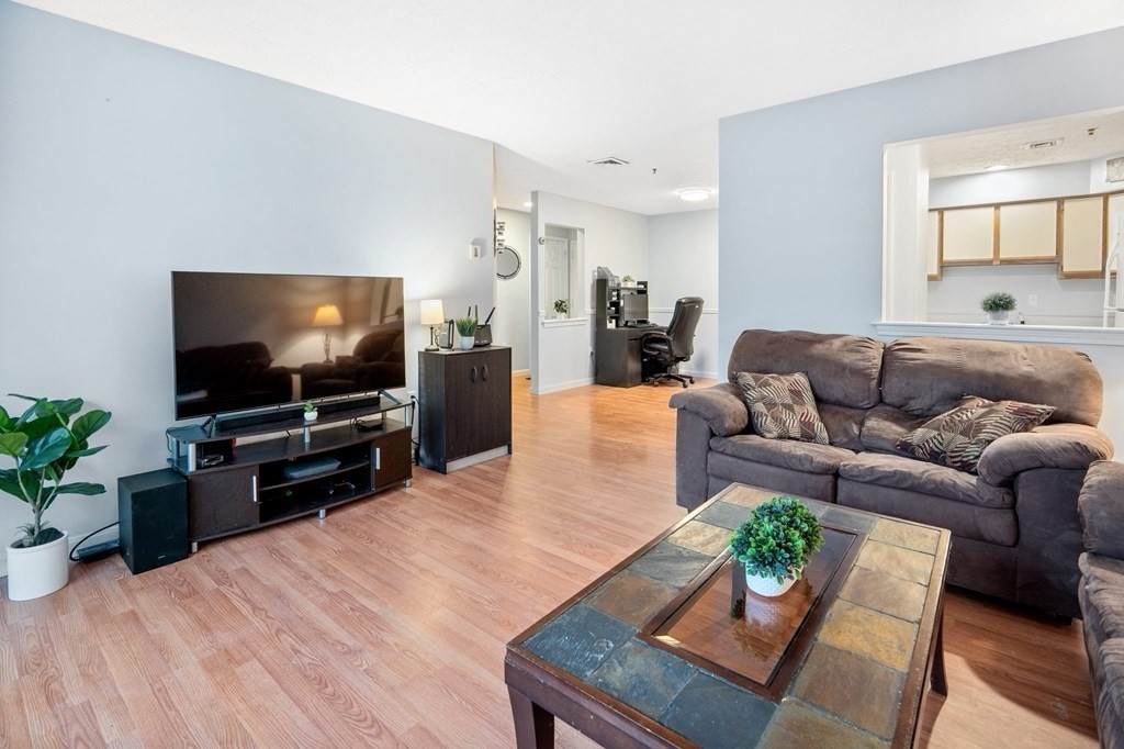 34 Steeplechase Ct - Photo 1