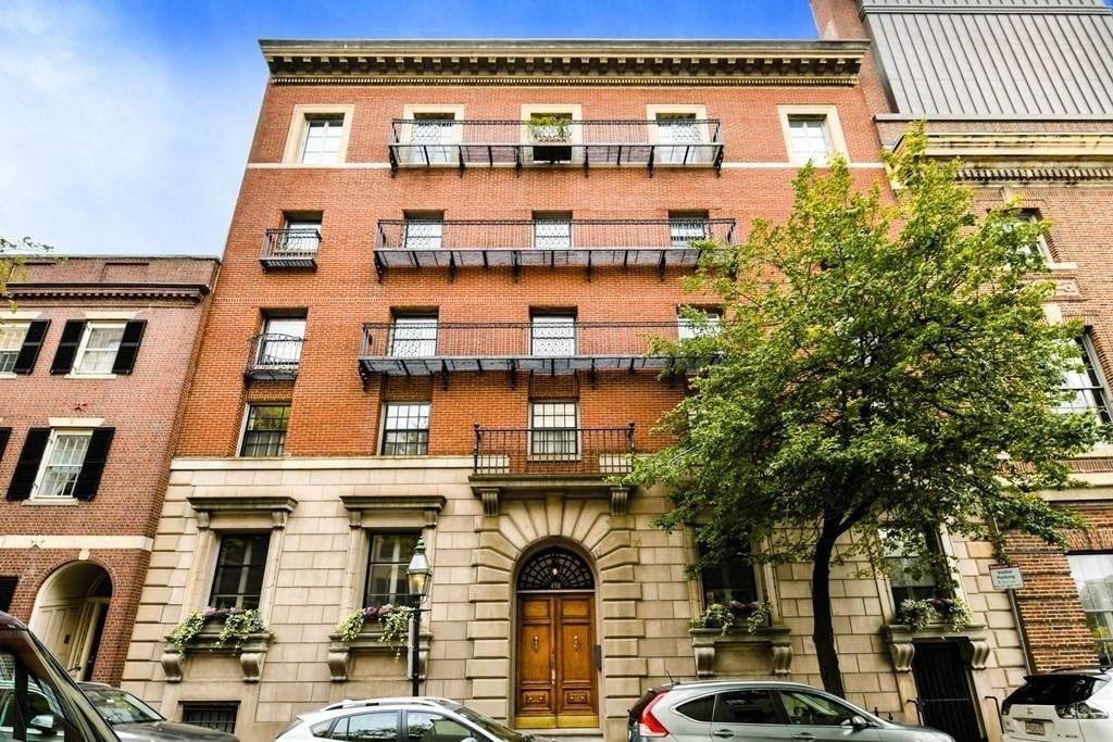 142 Chestnut Street - Photo 1