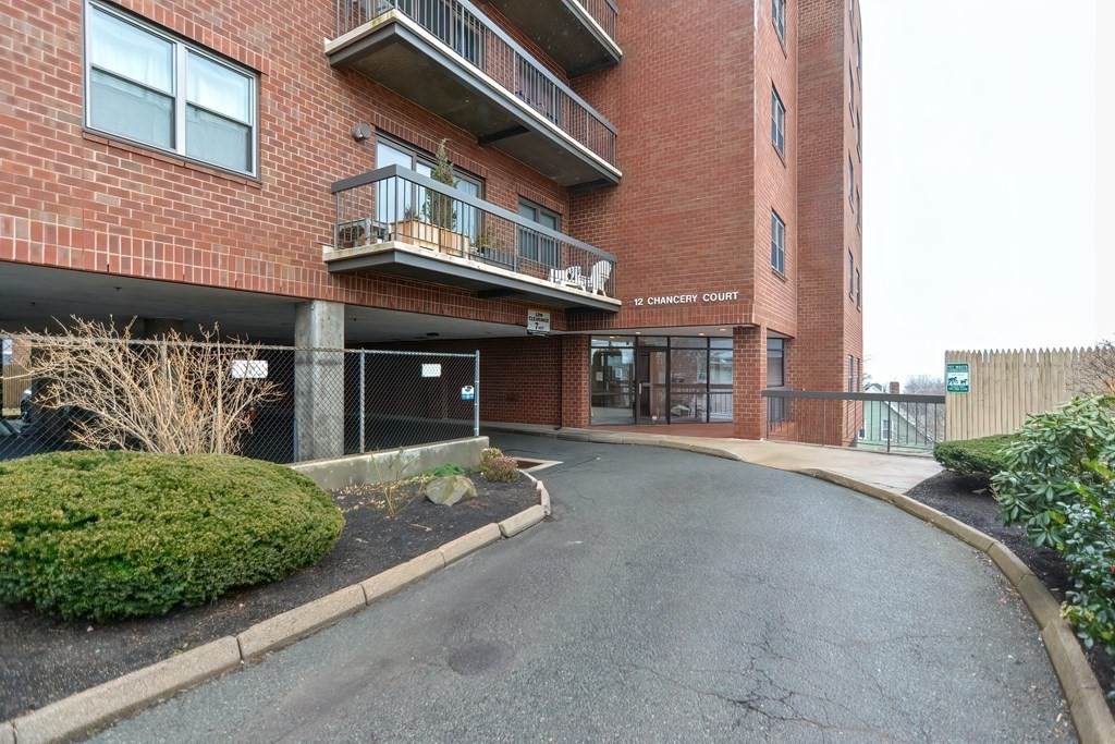 12 Chancery Ct. - Photo 1
