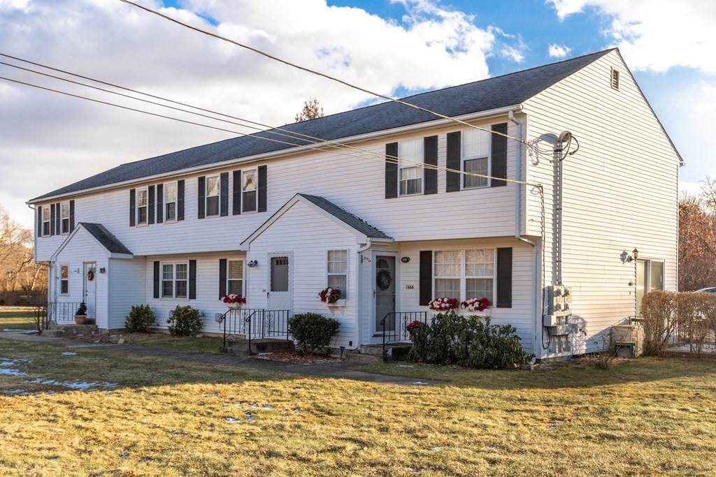 166 E Bacon St - Photo 1