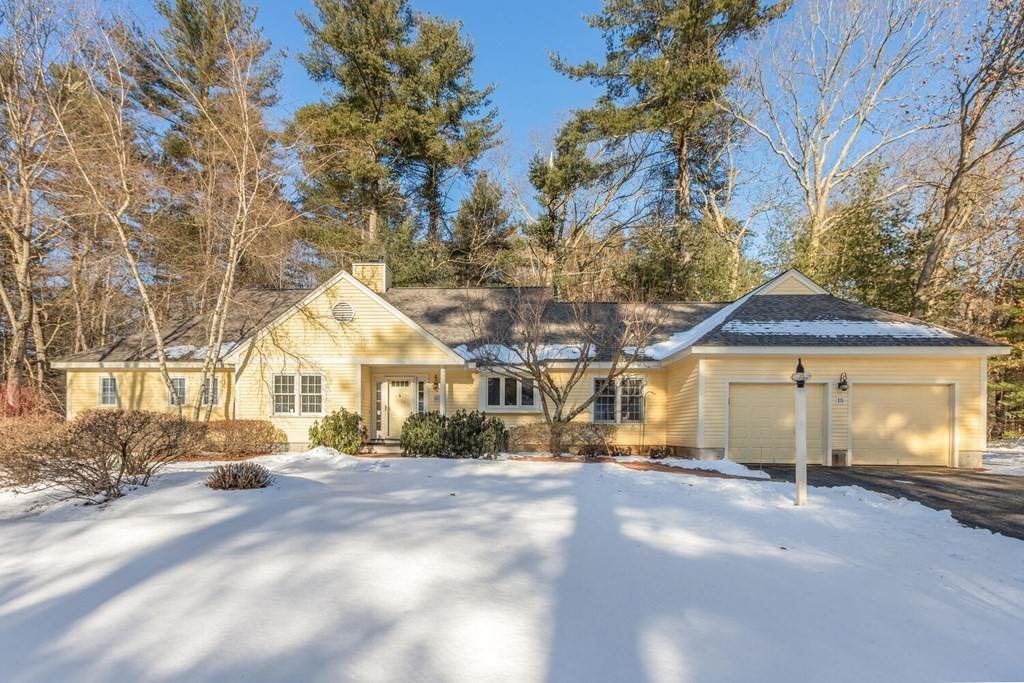 15 Pickman Dr - Photo 1