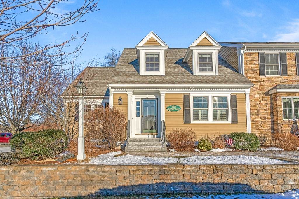 4 Sawyer Lane - Photo 1