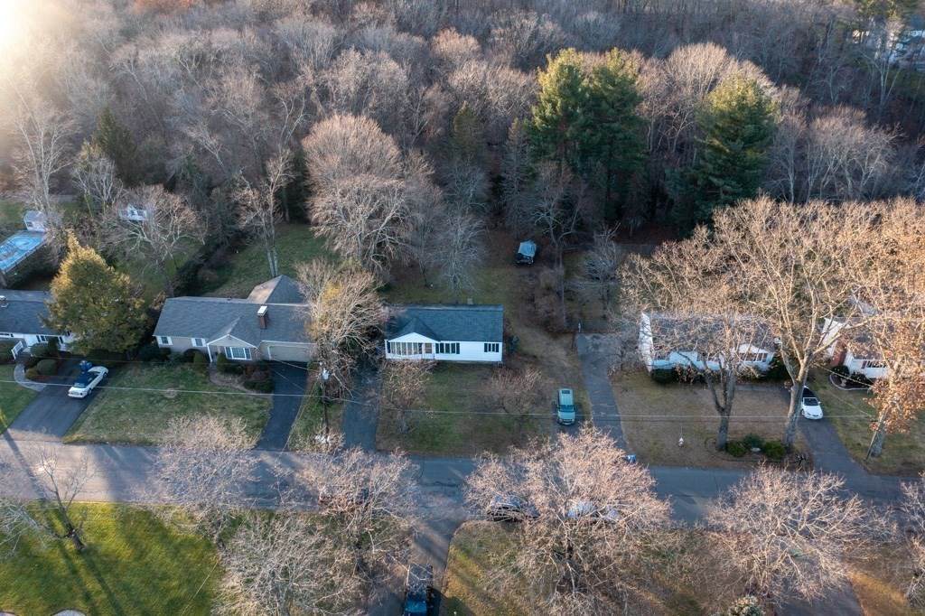 121 Overlook Drive - Photo 1