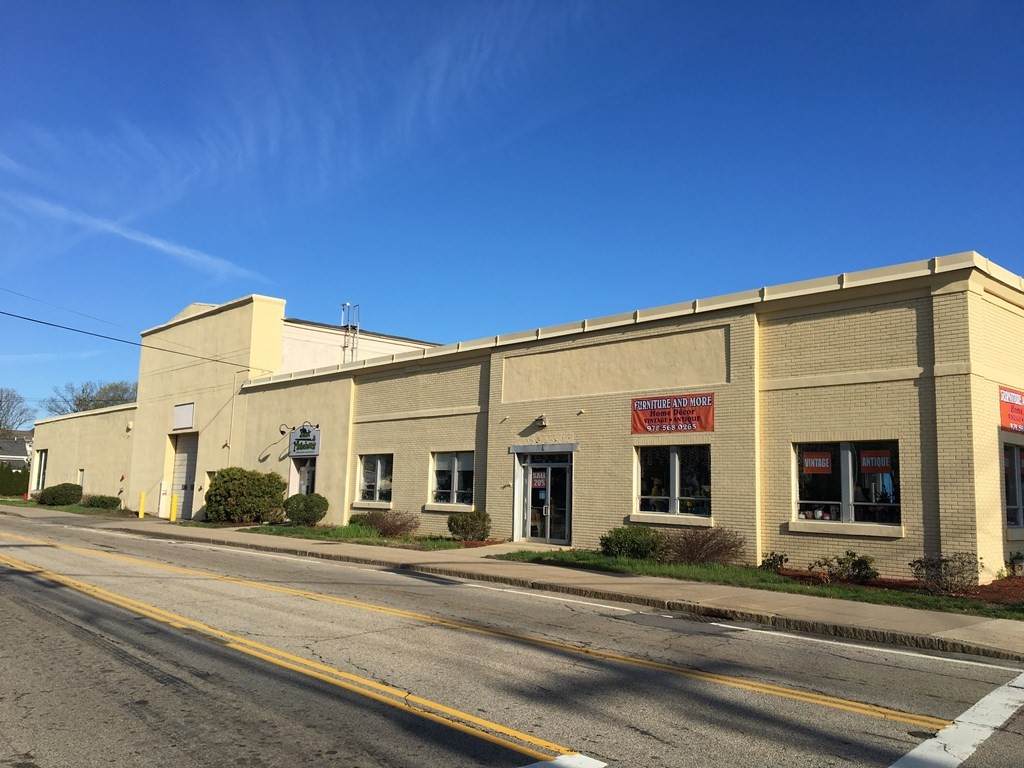 312 Main St - Photo 1