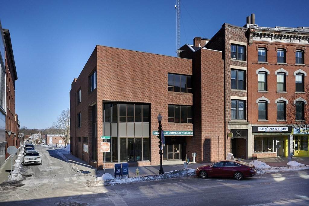 270 Main St - Photo 1