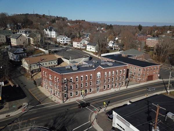 77 Elm St - Photo 1