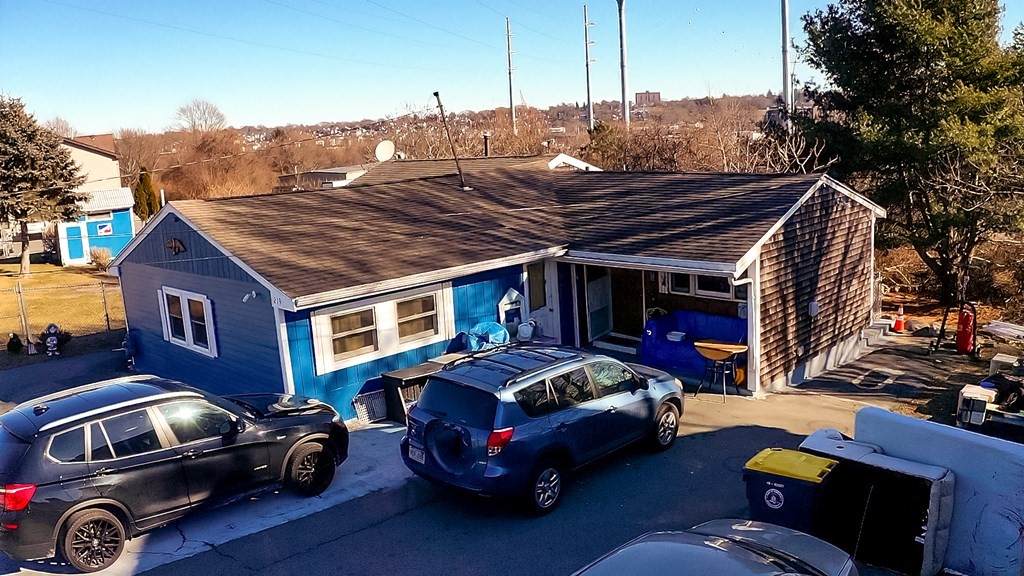 219 Wilbur - Photo 1