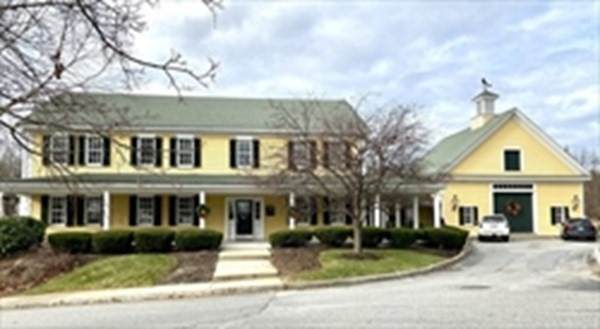 10 Common Rd - Photo 1