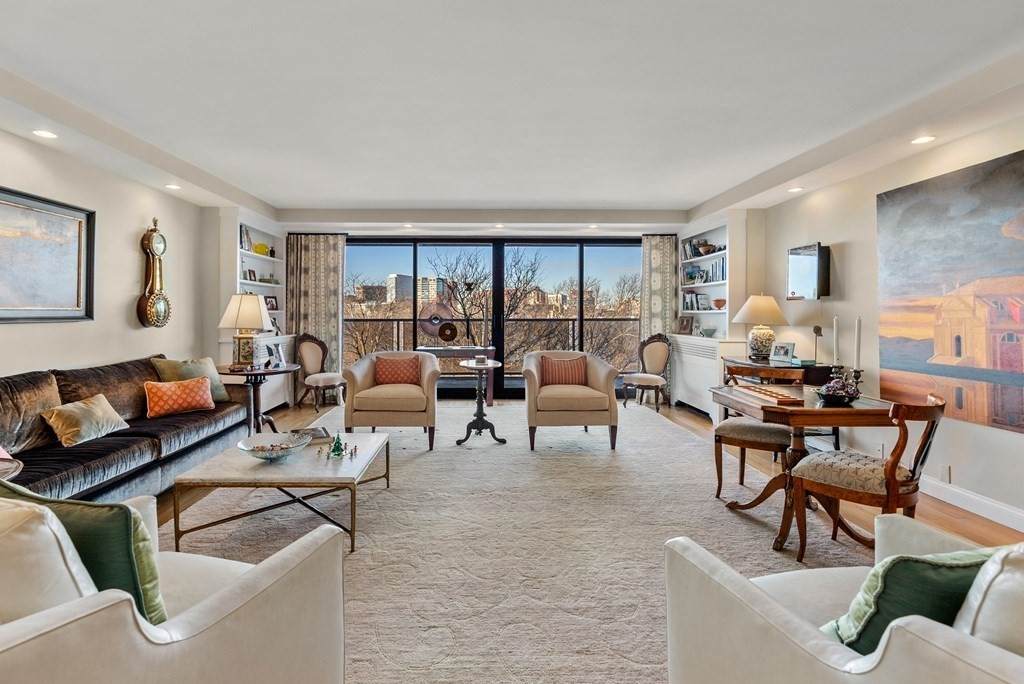 180 Beacon Street - Photo 1