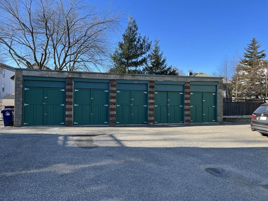 315 N Harvard St - Photo 1