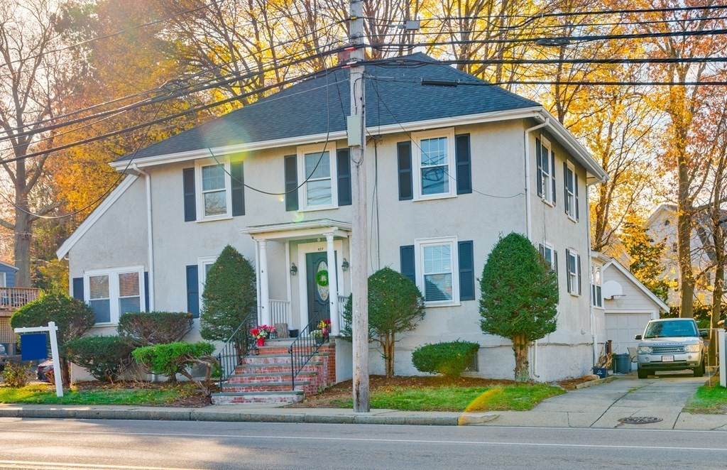 437 Adams St - Photo 1