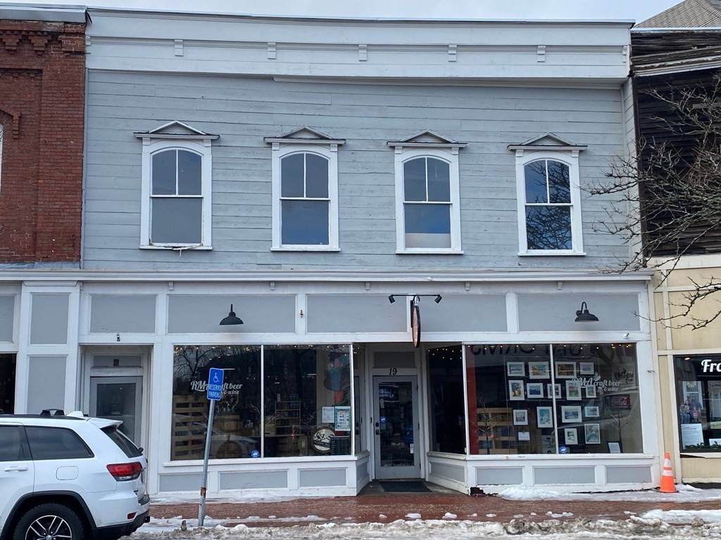 19 Main St - Photo 1