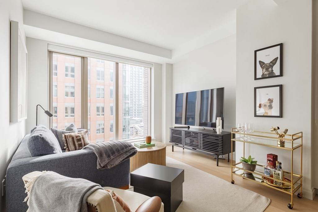 135 Seaport Boulevard - Photo 1