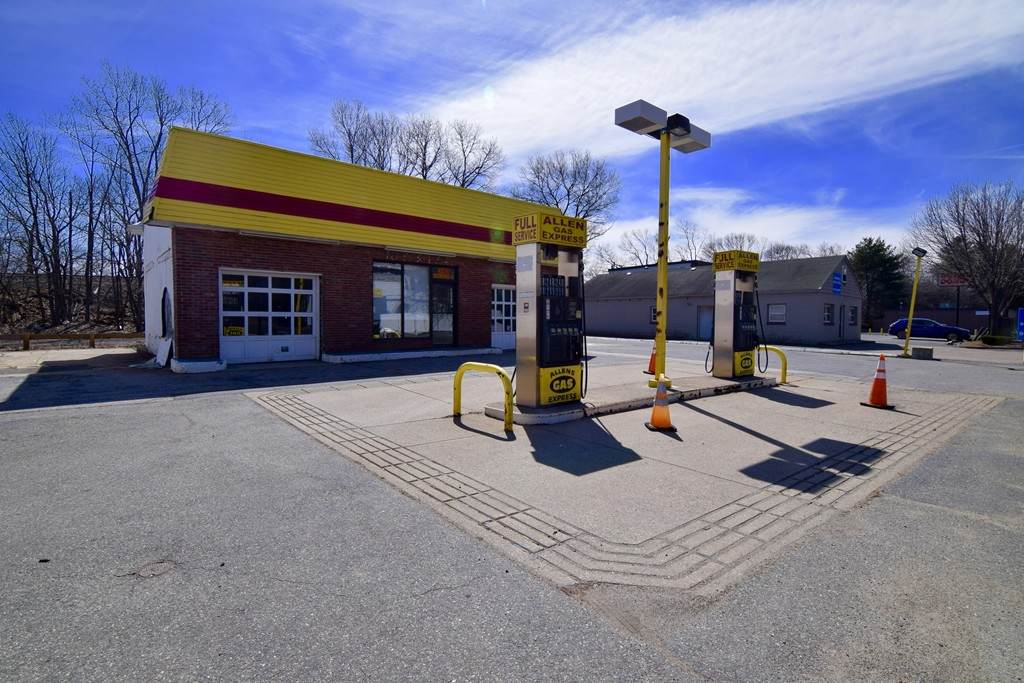 390 Washington Street - Photo 1