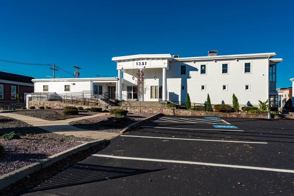1351 Main St - Photo 1