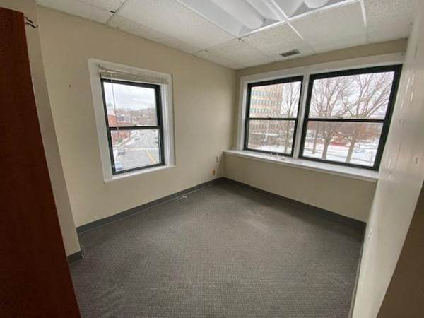 320 Washington St - Photo 1