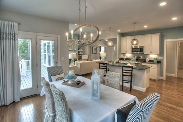 8 Lotus Drive - Photo 1