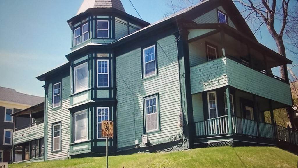 861 Main St - Photo 1