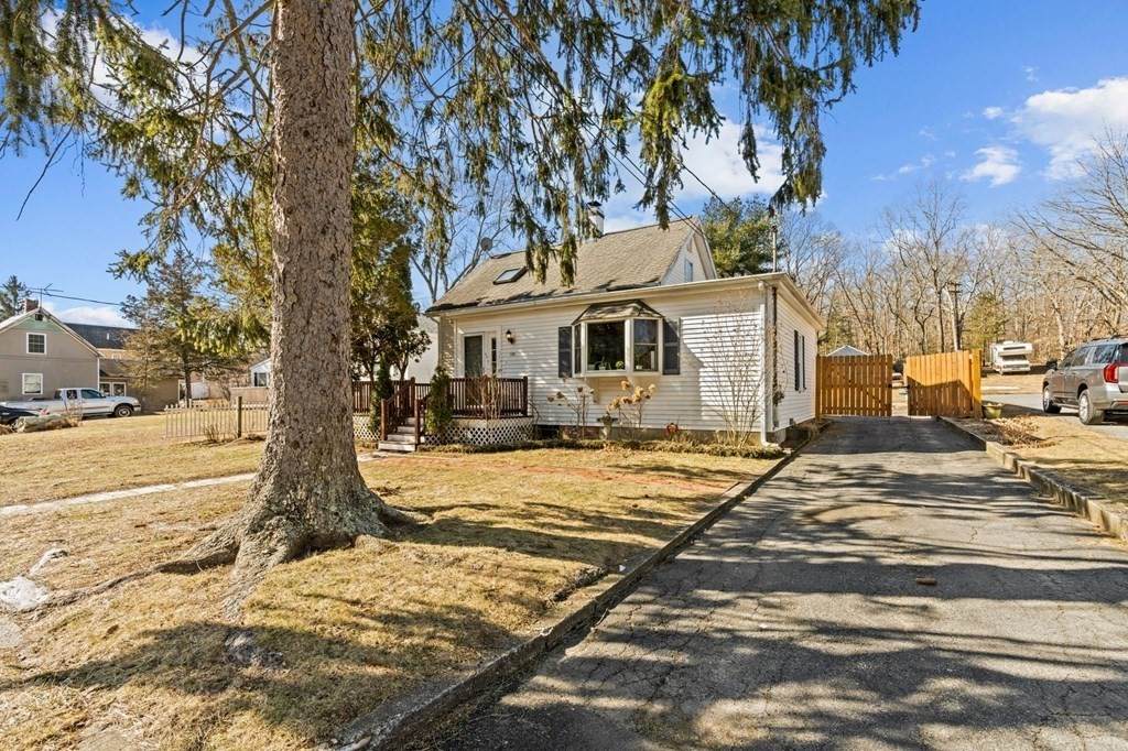 130 Phillips St - Photo 1